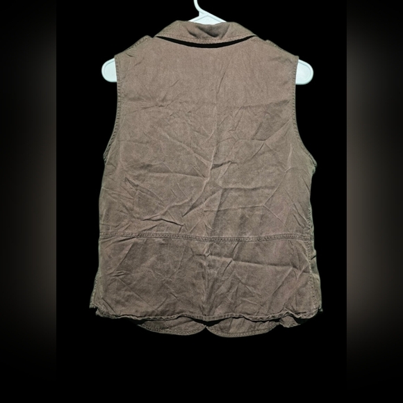 Altar'd State Green Cargo Vest Size Small EUC PTP 19 - Picture 3 of 3